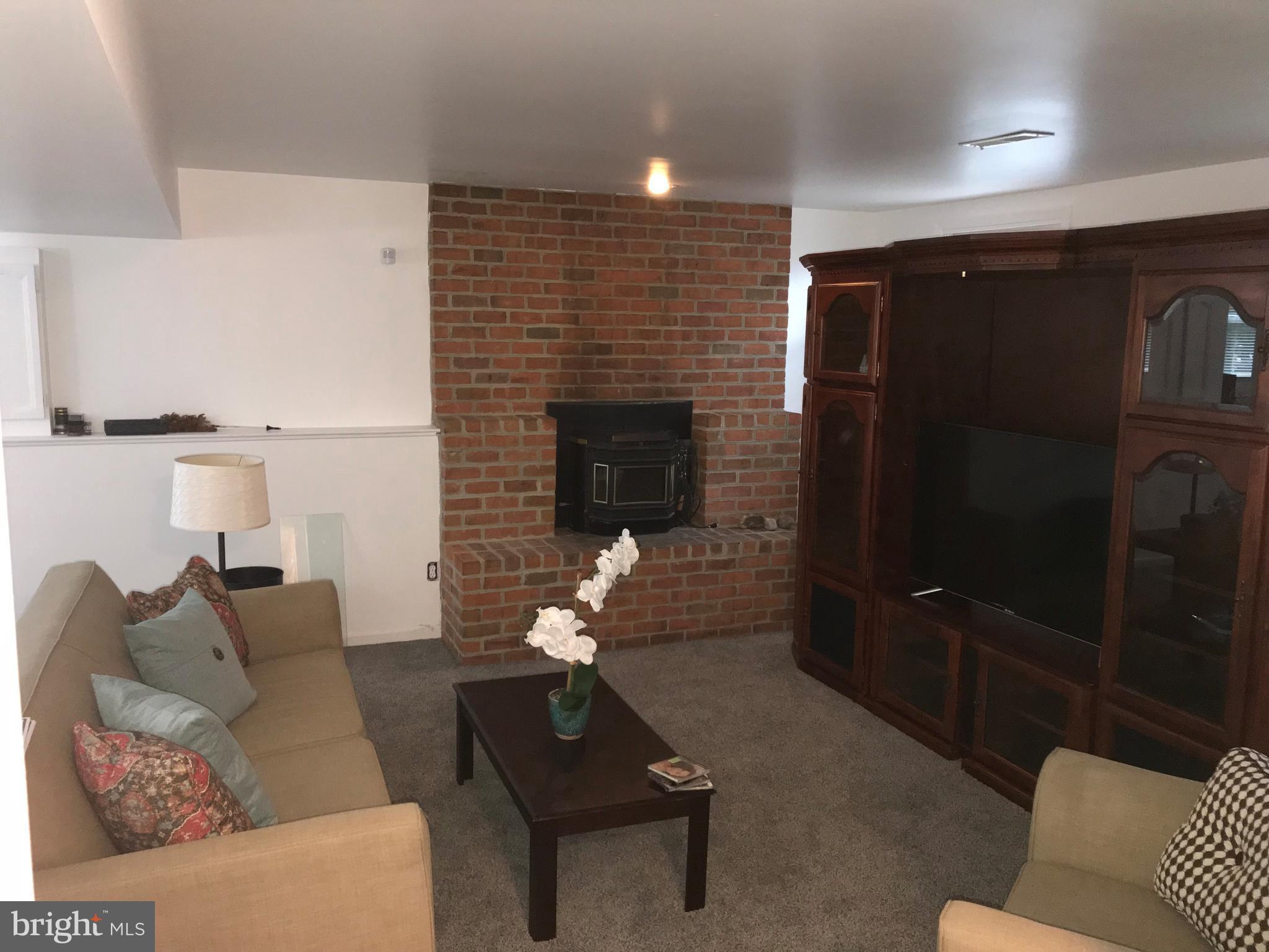 10005 Liberty Road Randallstown, MD 21133 - Photo 23 of 29 Family Room