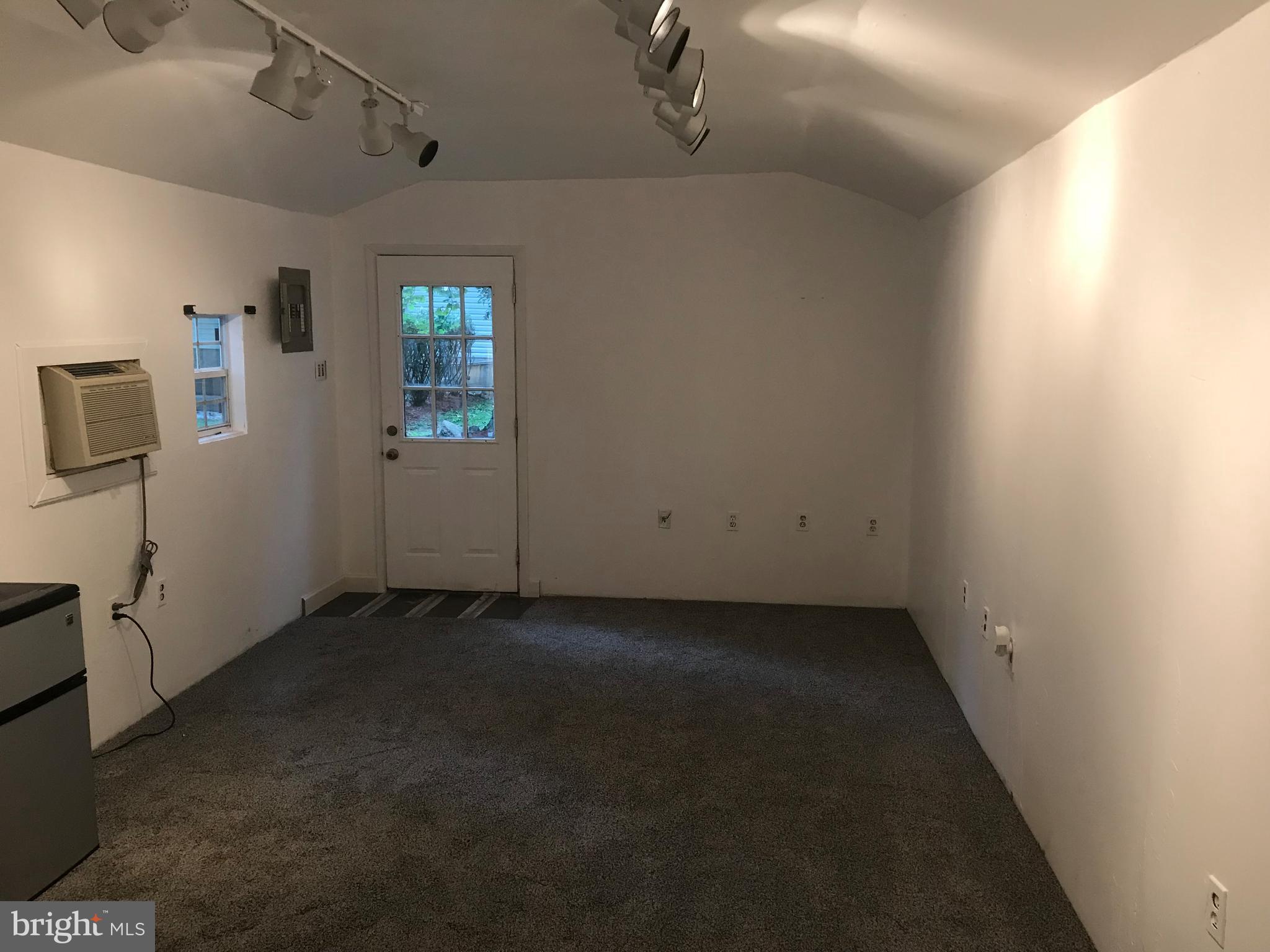 10005 Liberty Road Randallstown, MD 21133 - Photo 29 of 29 office/studio