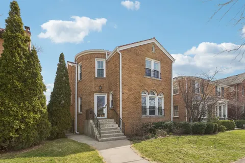 $624,900 | 1220 North Oak Park Avenue, Oak Park, IL 60302