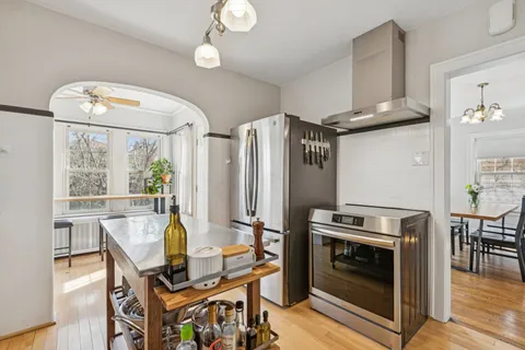 $624,900 | 1220 North Oak Park Avenue, Oak Park, IL 60302