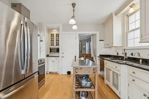 $624,900 | 1220 North Oak Park Avenue, Oak Park, IL 60302