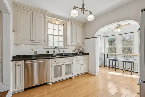 $624,900 | 1220 North Oak Park Avenue, Oak Park, IL 60302