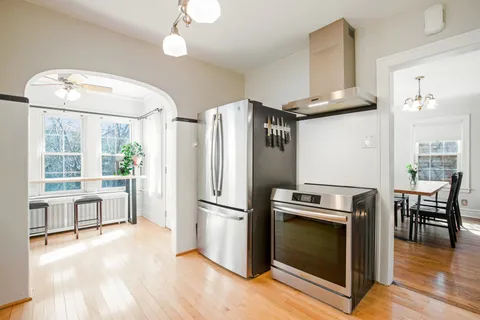 $624,900 | 1220 North Oak Park Avenue, Oak Park, IL 60302