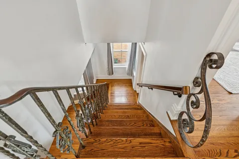 $624,900 | 1220 North Oak Park Avenue, Oak Park, IL 60302