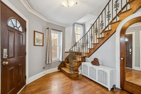 $624,900 | 1220 North Oak Park Avenue, Oak Park, IL 60302