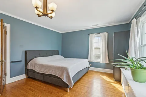 $624,900 | 1220 North Oak Park Avenue, Oak Park, IL 60302