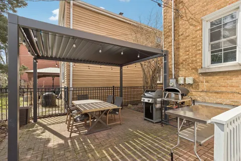 $624,900 | 1220 North Oak Park Avenue, Oak Park, IL 60302