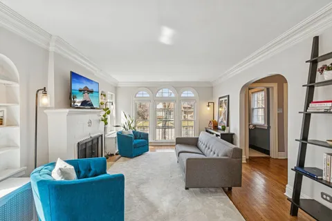 $624,900 | 1220 North Oak Park Avenue, Oak Park, IL 60302