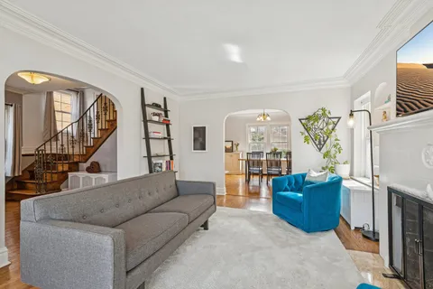 $624,900 | 1220 North Oak Park Avenue, Oak Park, IL 60302