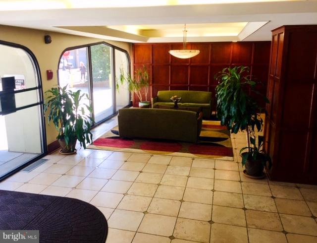 922 24th Street Northwest, Unit 817 Washington, DC 20037 - Photo 4 of 16 Lobby