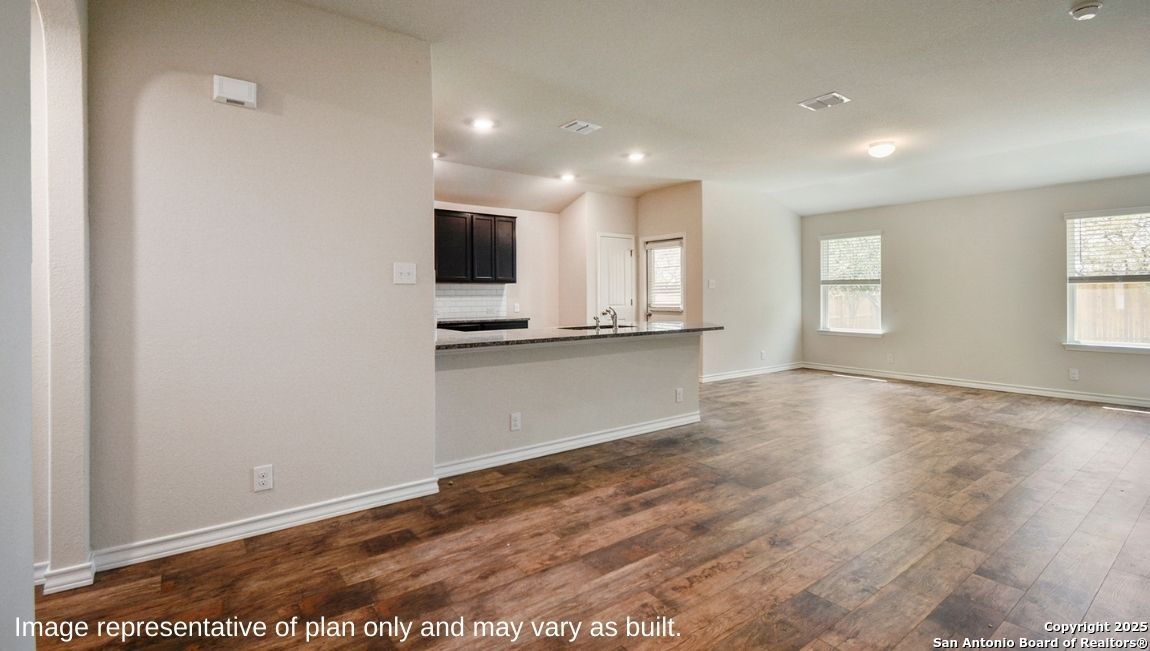 651 Sumpter Banks Cibolo, TX 78108 - Photo 7 of 41