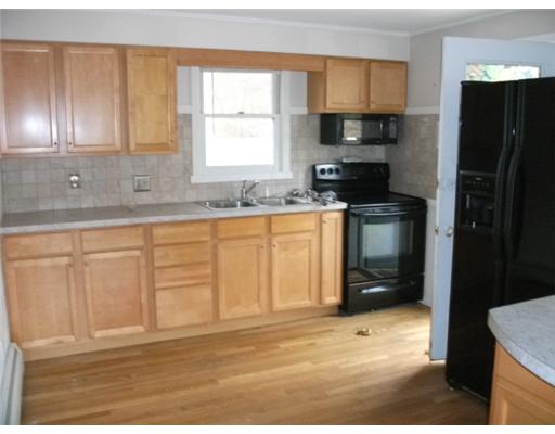 80 Juniper Road South Kingstown, RI 02879 - Photo 3 of 6 Kitchen.