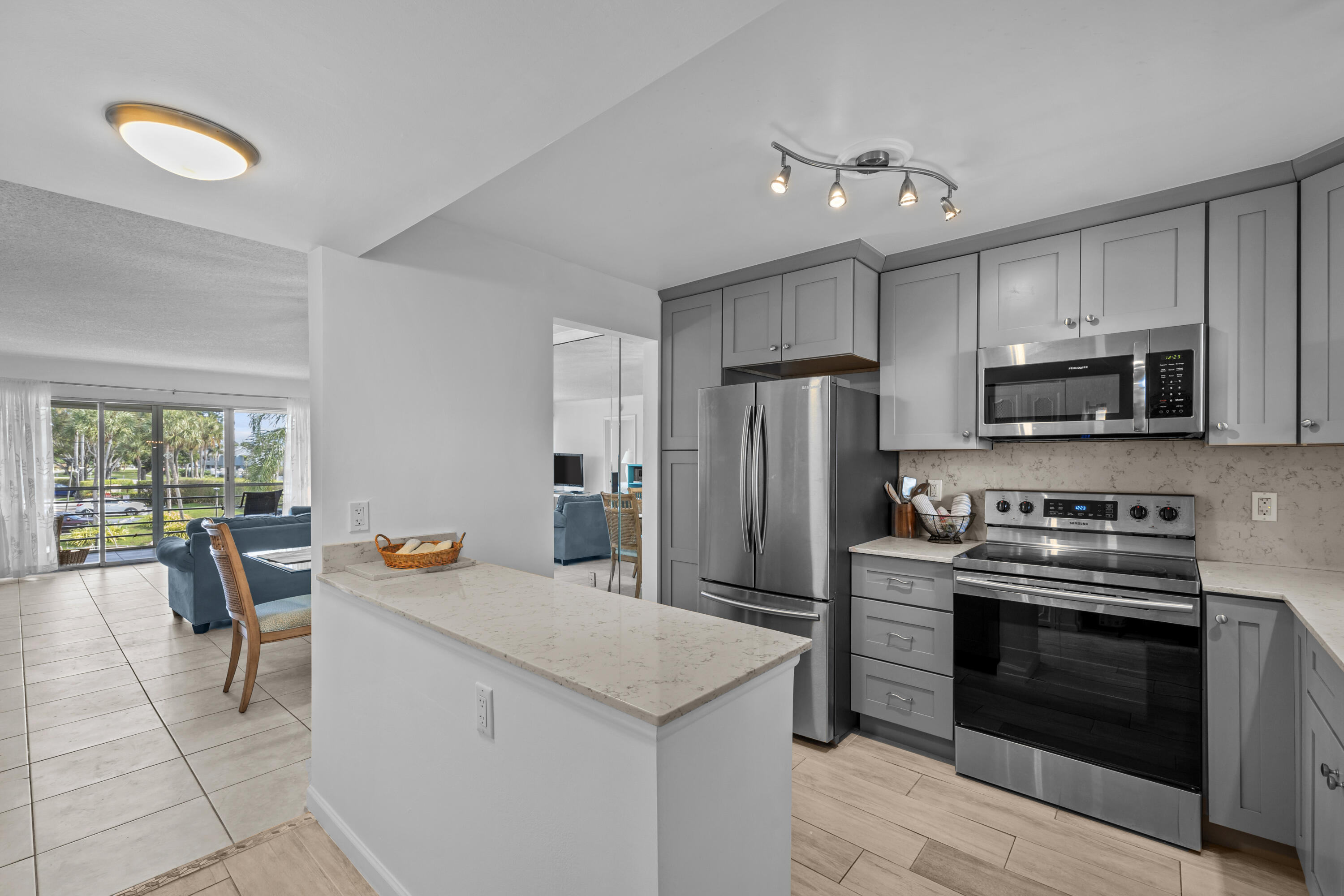 769 Jeffery Street, Unit 2205 Boca Raton, FL 33487 - Photo 1 of 43 Kitchen
