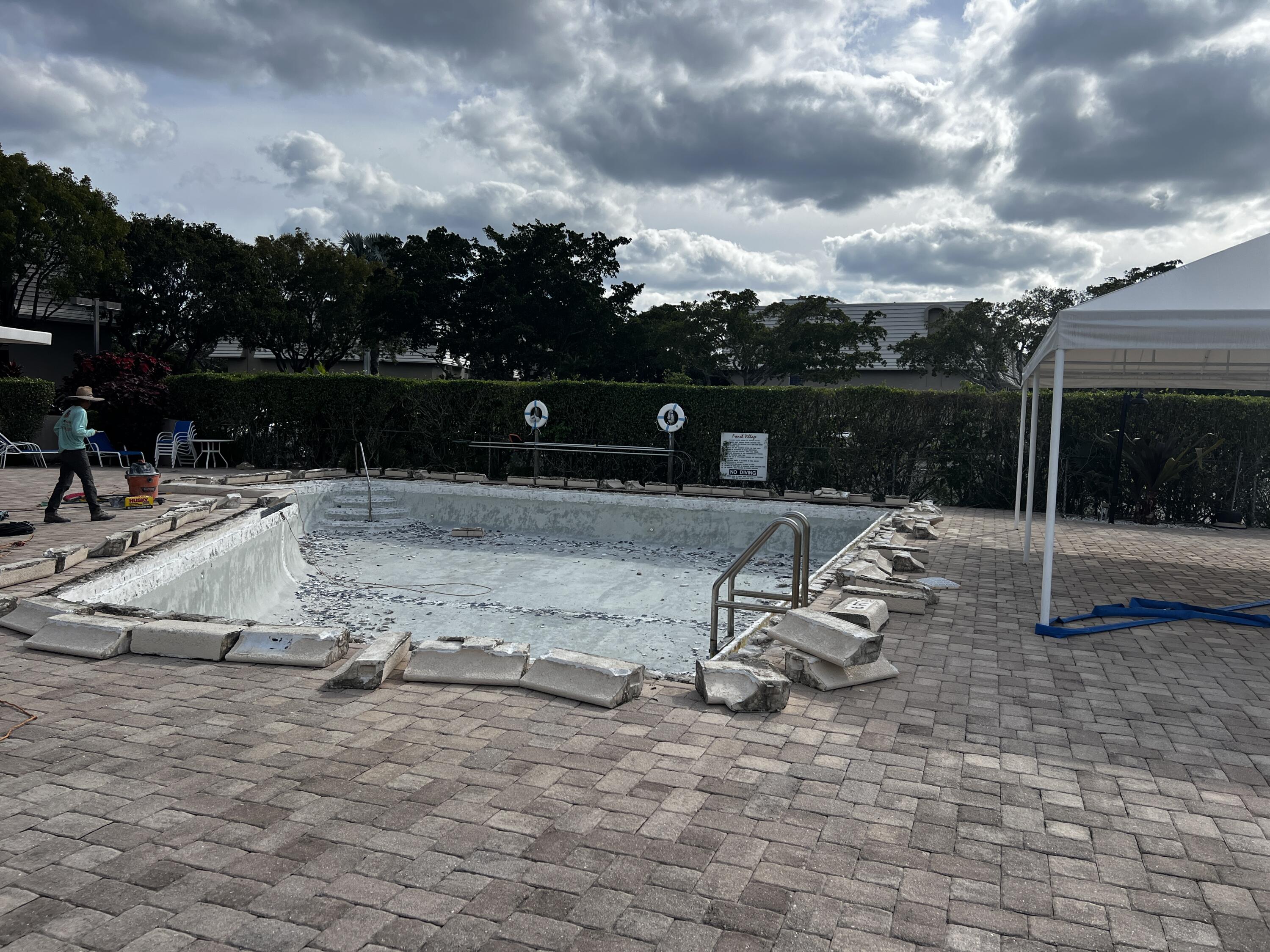 769 Jeffery Street, Unit 2205 Boca Raton, FL 33487 - Photo 33 of 43 Soon to be infinity pool