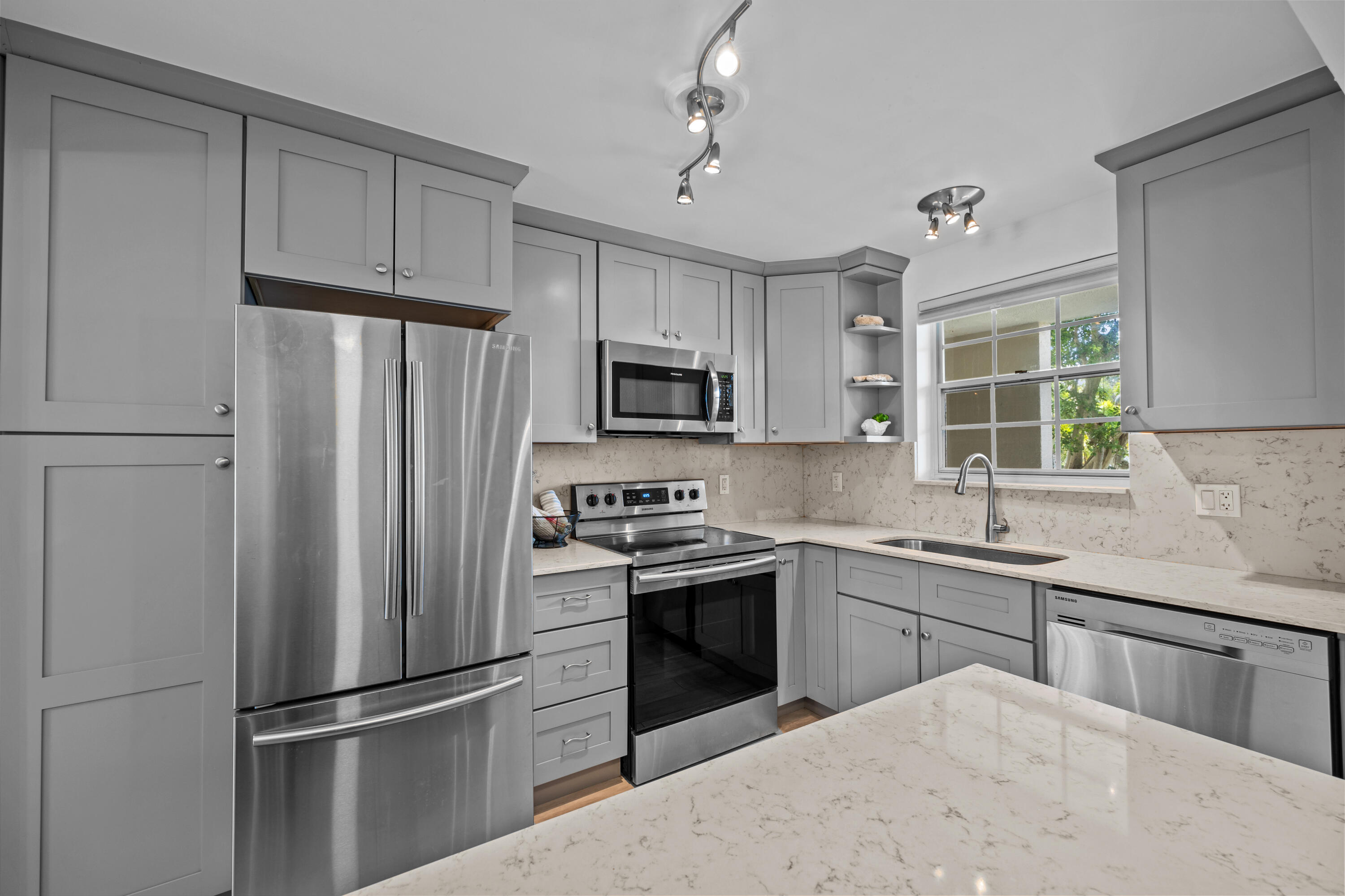 769 Jeffery Street, Unit 2205 Boca Raton, FL 33487 - Photo 6 of 43 366A1350-57