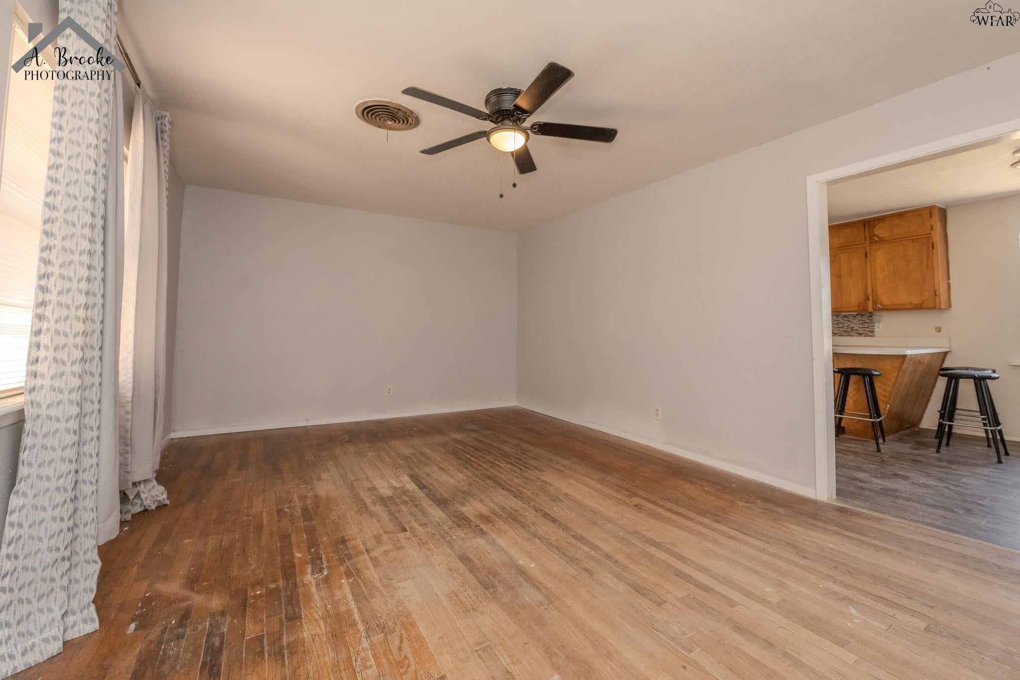 105 East Maple Street Holliday, TX 76310 - Photo 4 of 23 Gallery Image 4