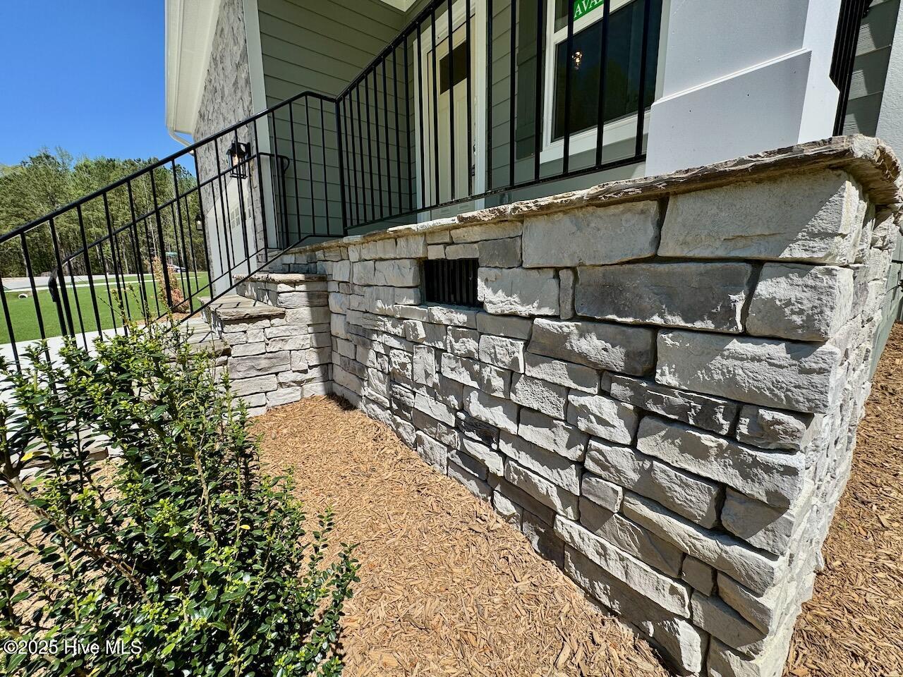 45 Covey Rise Way Lillington, NC 27546 - Photo 3 of 62 HIGHLIGHTS: Winter Point Weather Ledge Stone Smith