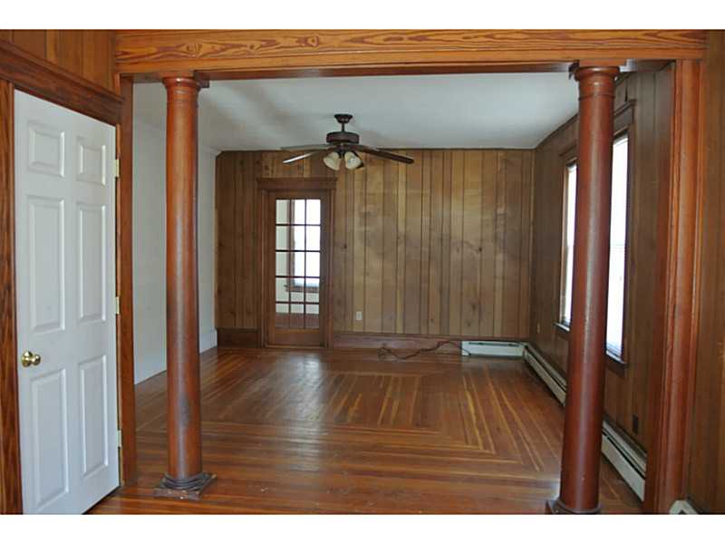 248 Putnam Pike Johnston, RI 02919 - Photo 5 of 19 Living Room.