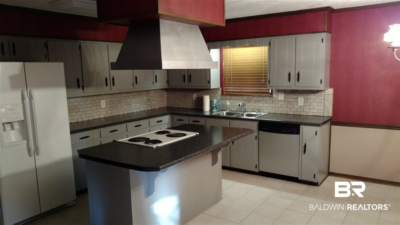 7958 Hilltop Street Mobile, AL 36619 - Photo 4 of 25