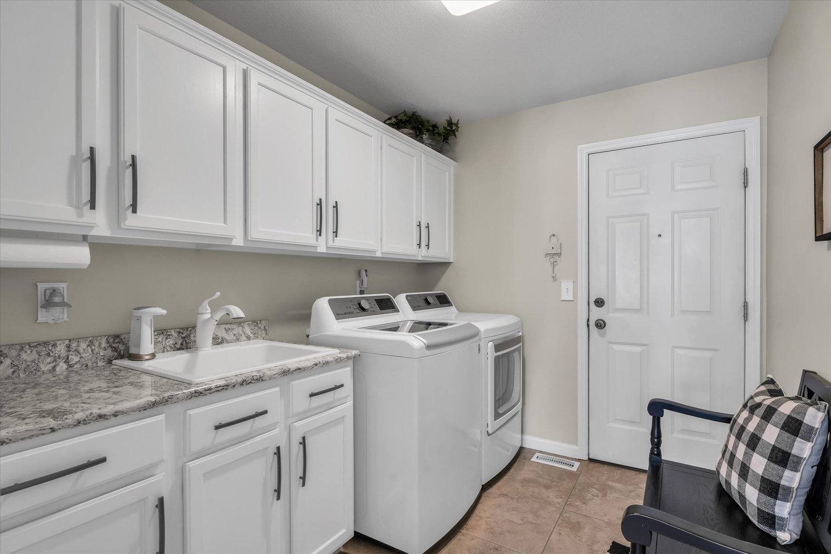 1107 Cobblefield Road Champaign, IL 61822 - Photo 23 of 47 Gallery Image 23
