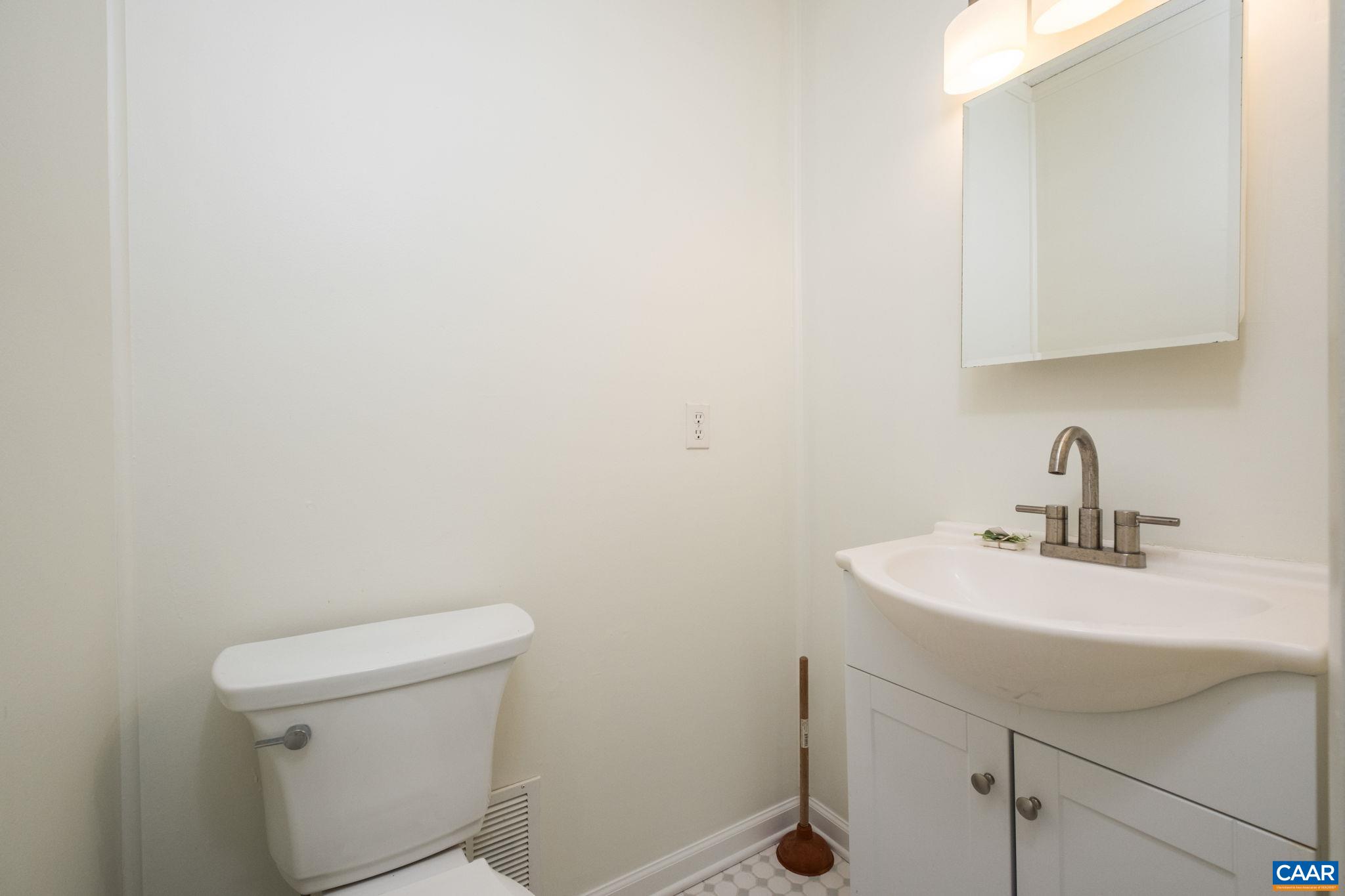 308 Carlton Road, Unit A Charlottesville, VA 22902 - Photo 9 of 29