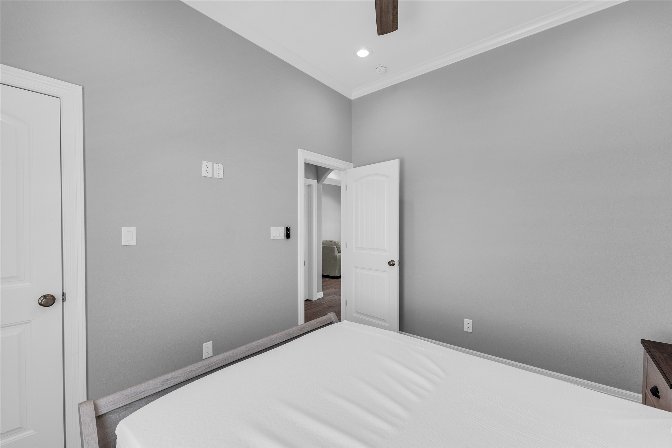 863 South Selwyn Road Crystal Beach, TX 77650 - Photo 21 of 32