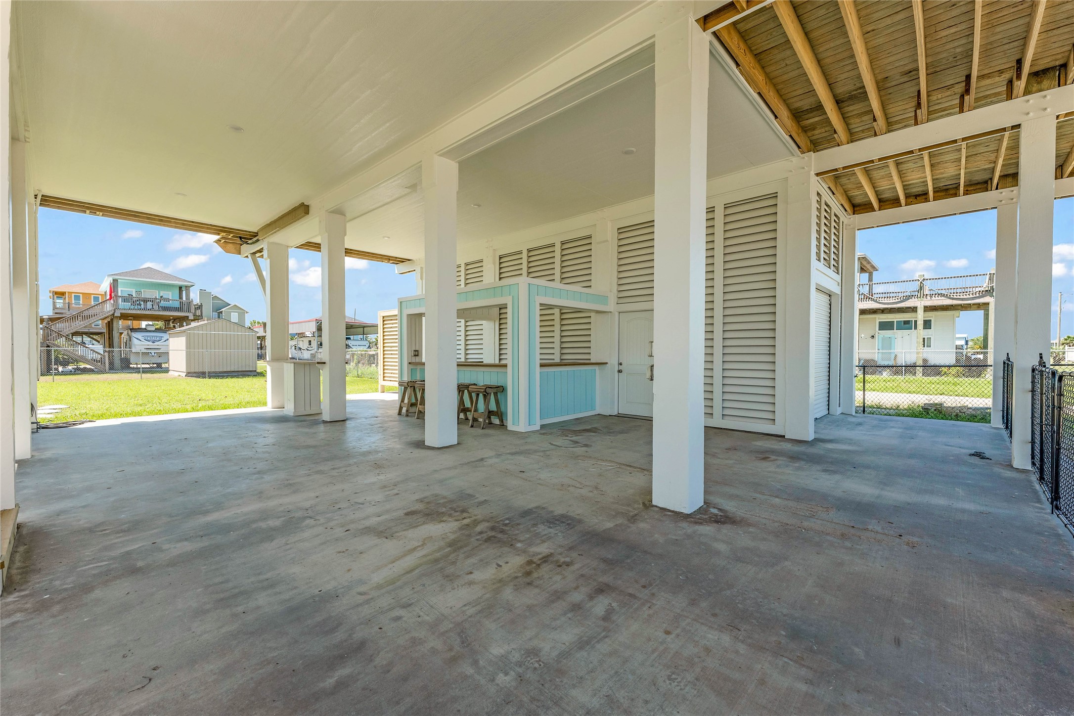 863 South Selwyn Road Crystal Beach, TX 77650 - Photo 25 of 32