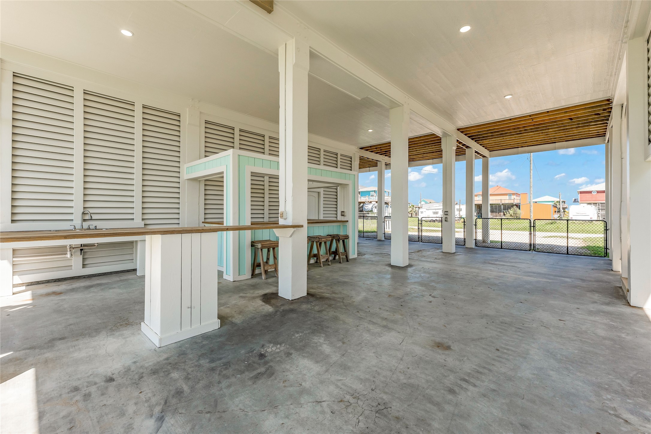 863 South Selwyn Road Crystal Beach, TX 77650 - Photo 27 of 32