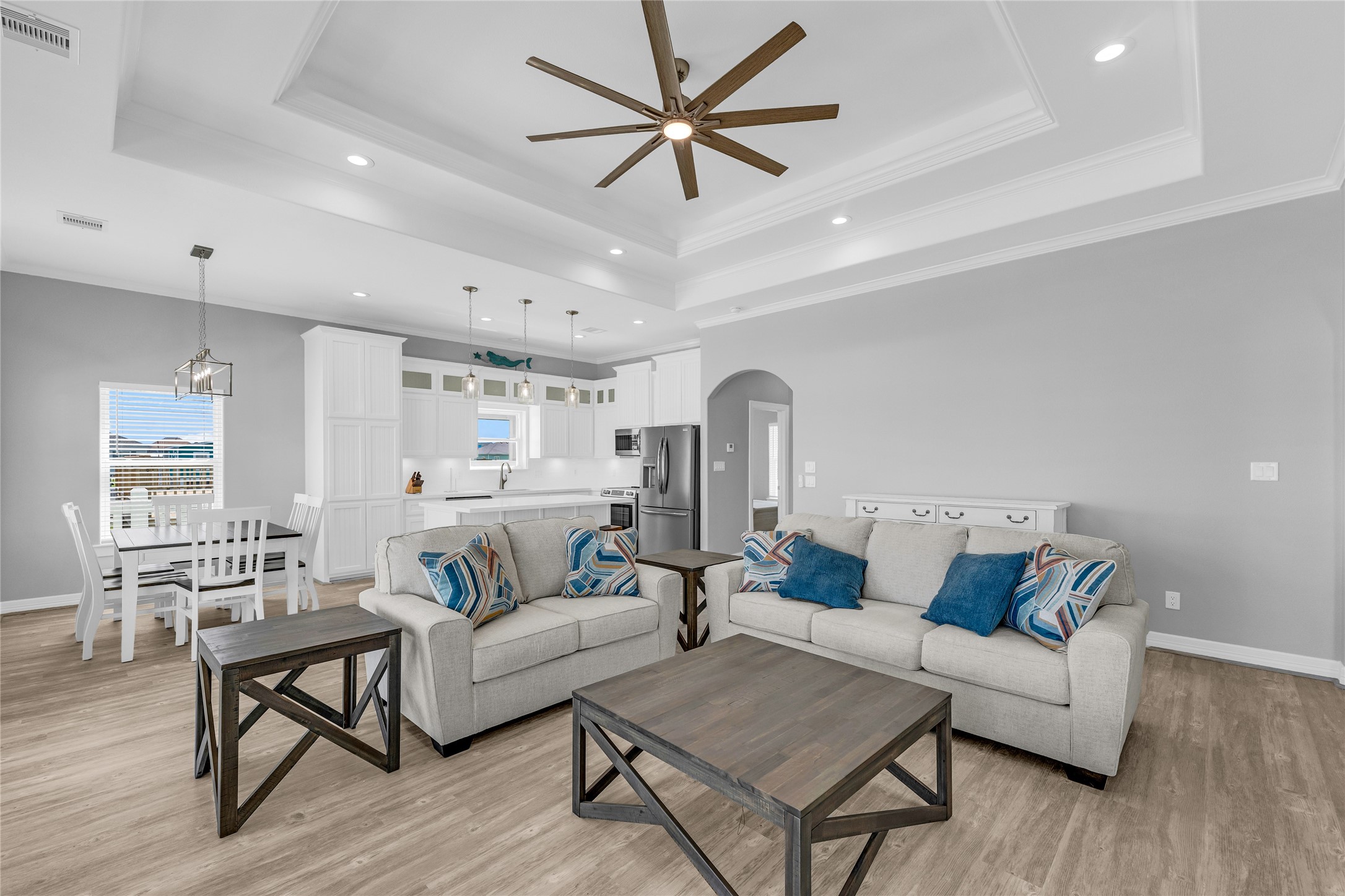 863 South Selwyn Road Crystal Beach, TX 77650 - Photo 6 of 32