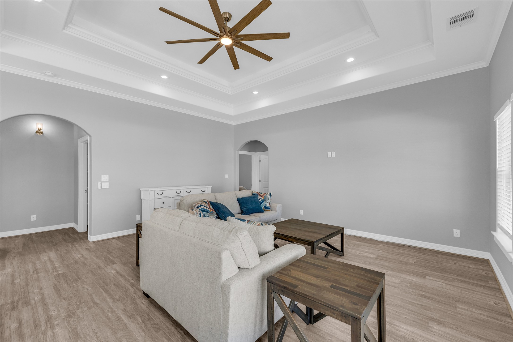 863 South Selwyn Road Crystal Beach, TX 77650 - Photo 7 of 32