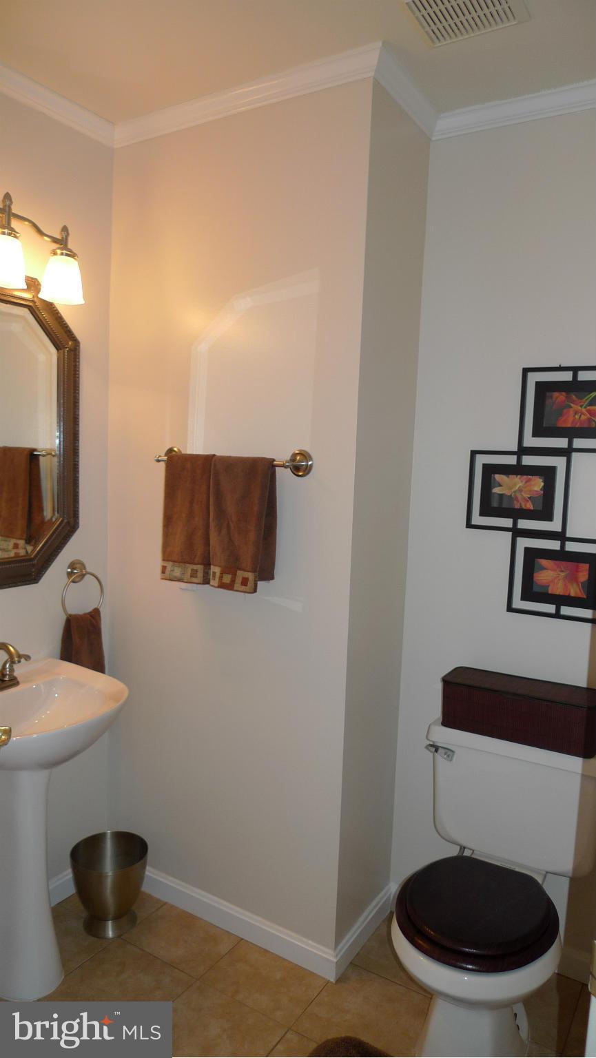 1714 Algonquin Road Frederick, MD 21701 - Photo 5 of 26 Bath