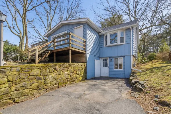 $329,000 | 311 Arnold Road, Coventry, RI 02816