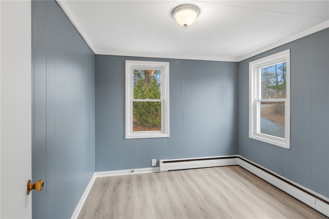 311 Arnold Road Coventry, RI 02816 - Photo 19 of 42