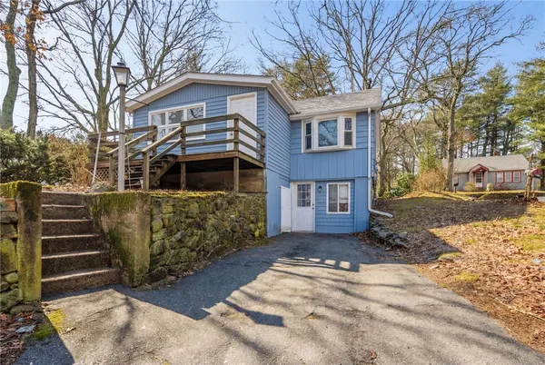 $329,000 | 311 Arnold Road, Coventry, RI 02816