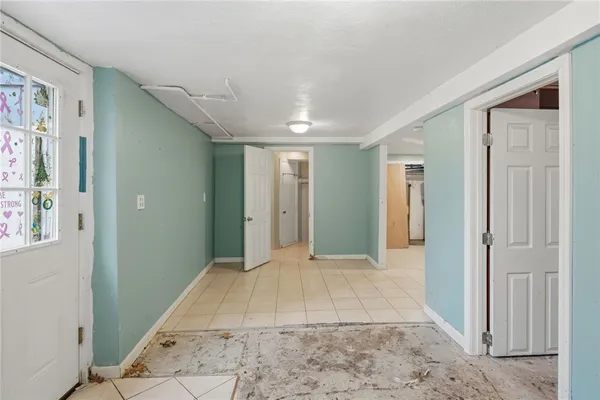 $329,000 | 311 Arnold Road, Coventry, RI 02816