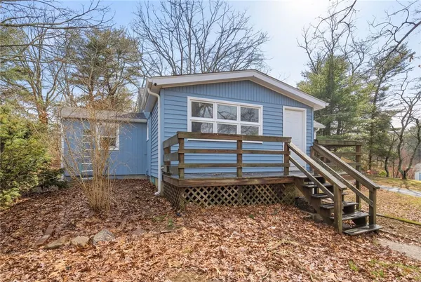 $329,000 | 311 Arnold Road, Coventry, RI 02816