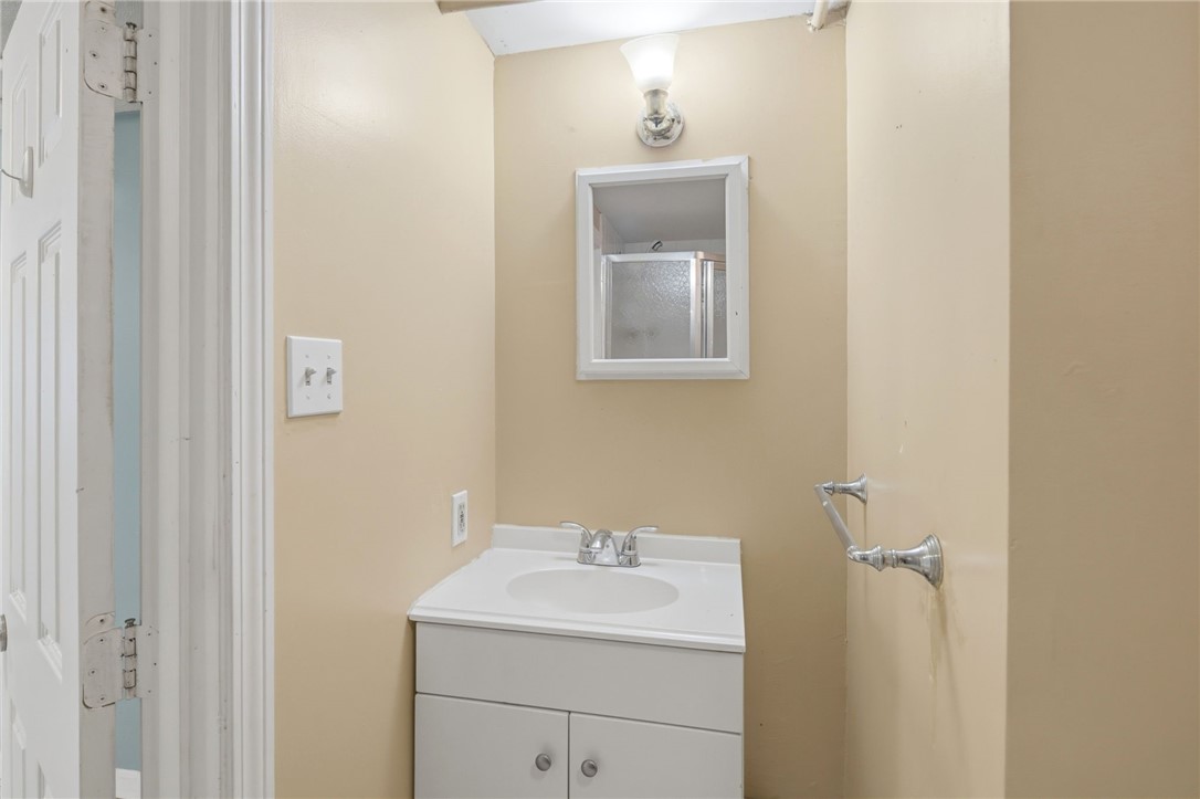 311 Arnold Road Coventry, RI 02816 - Photo 32 of 42