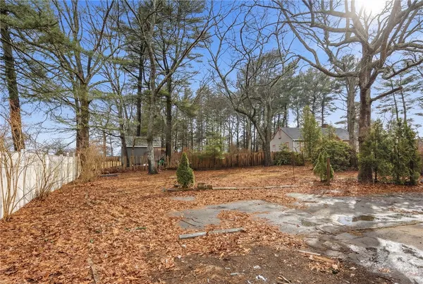 $329,000 | 311 Arnold Road, Coventry, RI 02816