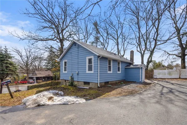 $329,000 | 311 Arnold Road, Coventry, RI 02816