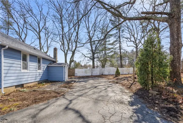 $329,000 | 311 Arnold Road, Coventry, RI 02816