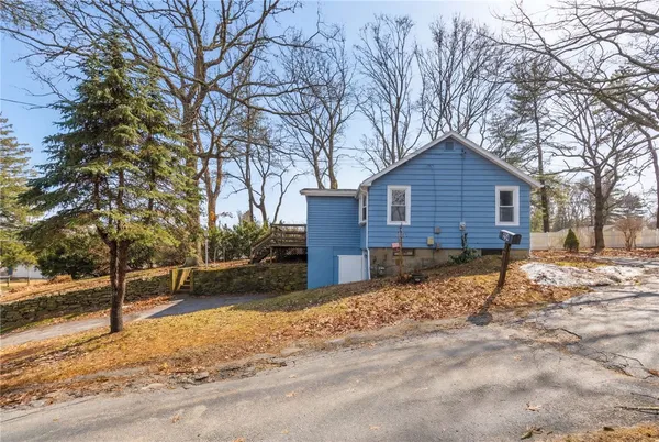 $329,000 | 311 Arnold Road, Coventry, RI 02816
