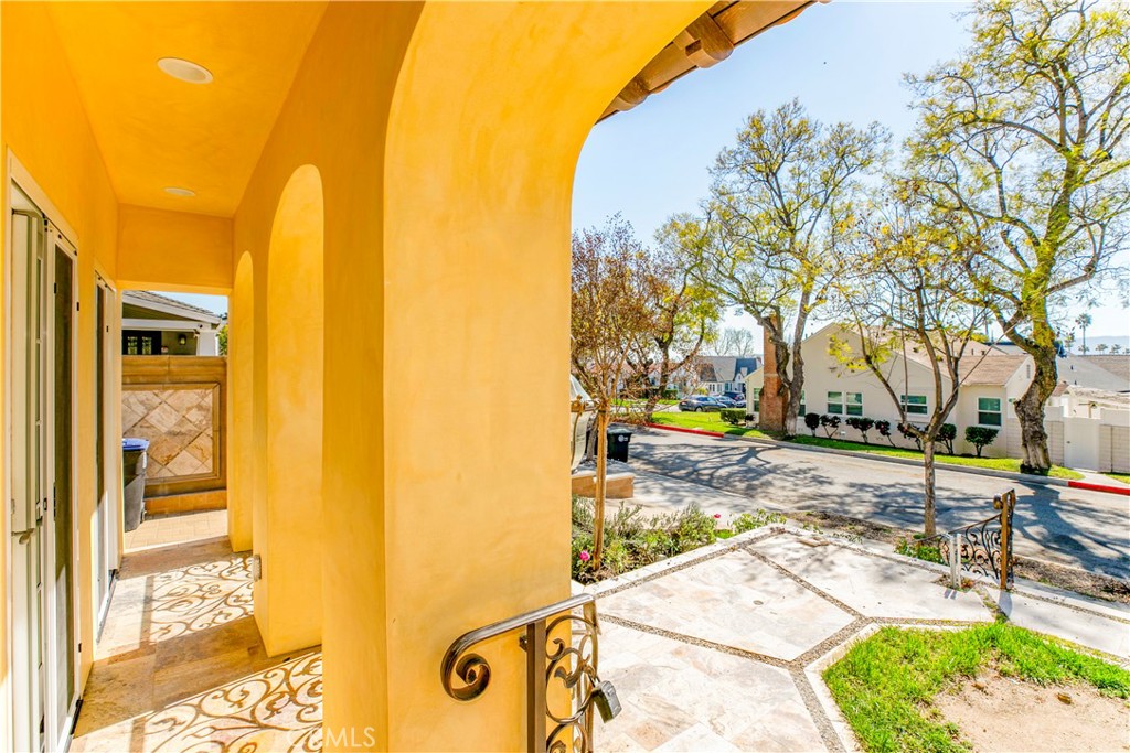 1953 Bellevue Drive Glendale, CA 91201 - Photo 4 of 57