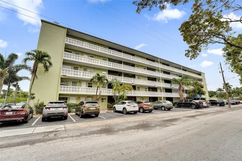$124,999 | 1425 Arthur Street, Unit 202A, Hollywood, FL 33020