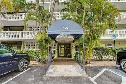 $124,999 | 1425 Arthur Street, Unit 202A, Hollywood, FL 33020