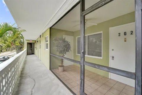 $124,999 | 1425 Arthur Street, Unit 202A, Hollywood, FL 33020