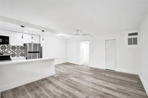 $124,999 | 1425 Arthur Street, Unit 202A, Hollywood, FL 33020