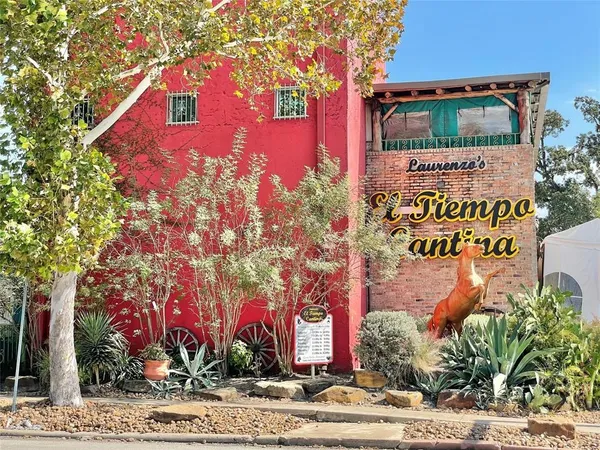 $3,700 | 1329 Hyde Park Boulevard, Houston, TX 77006