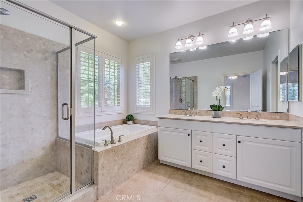 43 Splendor Irvine, CA 92618 - Photo 19 of 47