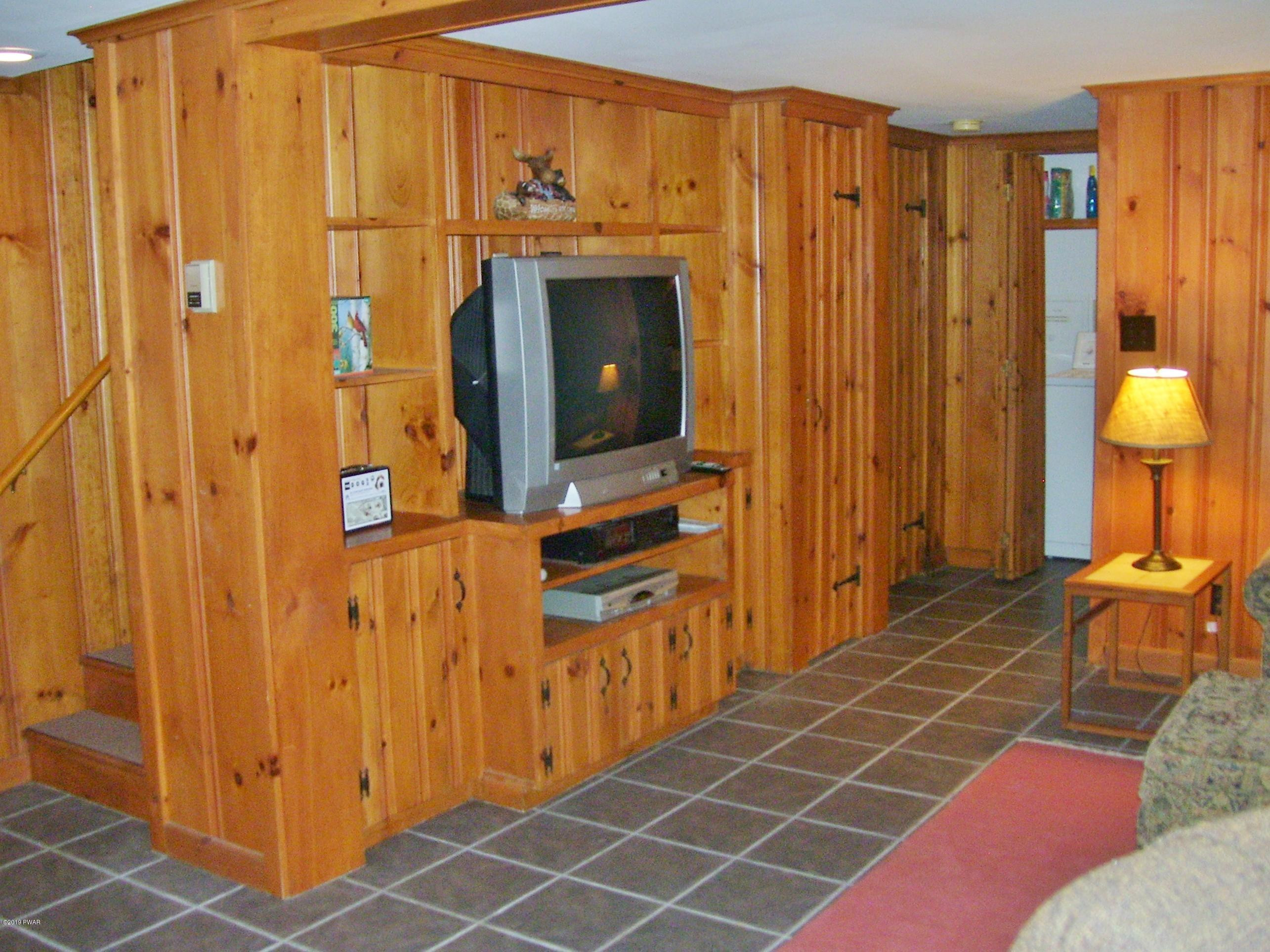 32 Park Road Lakeville, PA 18438 - Photo 31 of 51