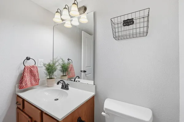 $215,000 | 13684 Oak Valley Drive, Platte City, MO 64079